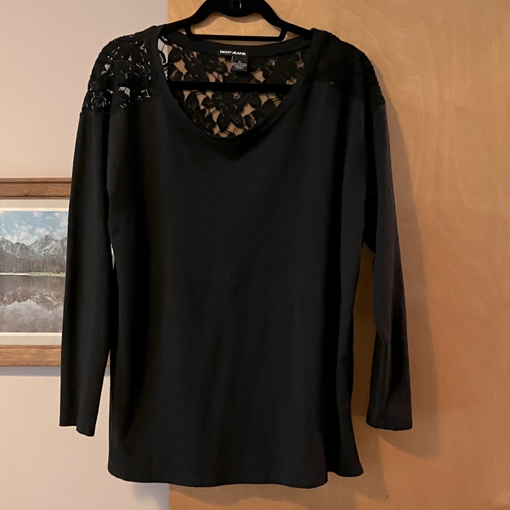 DKNY Jeans  Black Lace Accent Long sleeve shirt - size 1X